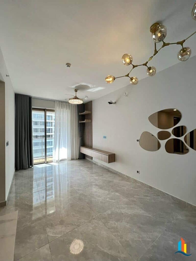 Cho thuê căn hộ 2 PN thời thượng với ban công tại Midtown Phú Mỹ Hưng